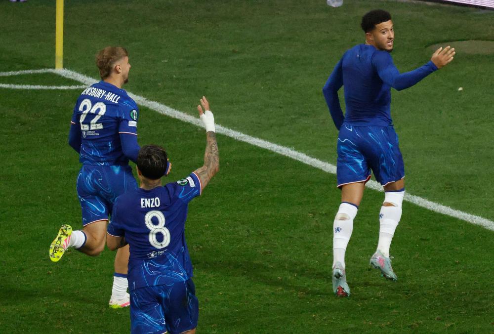 威少本赛季首发时场均接近15+8+8，高于赛季平均数据