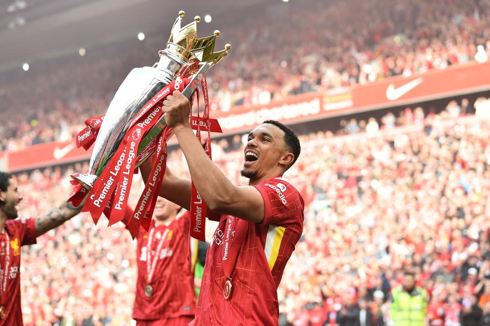 加盟曼城仅5个月！曝23岁国脚不满坐冷板凳 冬窗申请离队