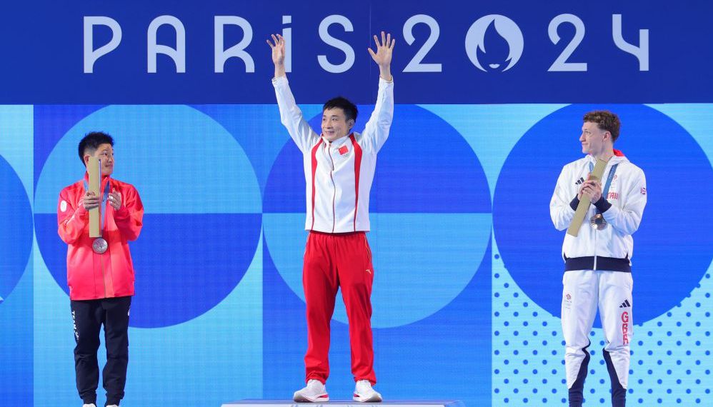 塞尔吉尼奥：莱奥必须面向球门；希望恩昆库能尽快融入