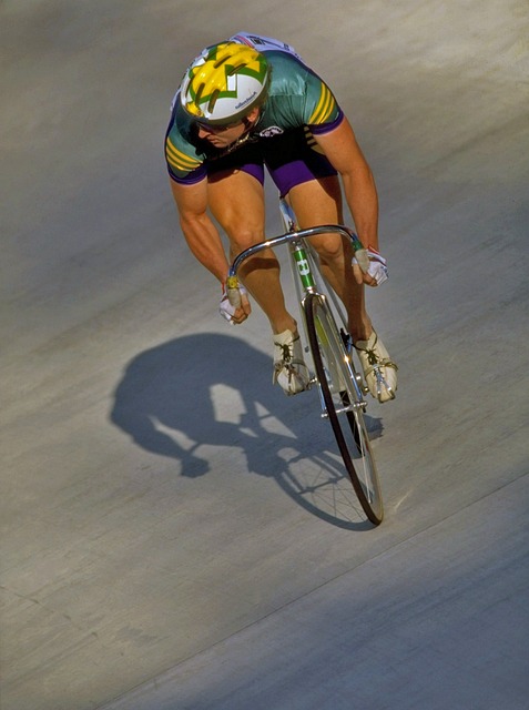 火箭哈登末节爆发连得15分