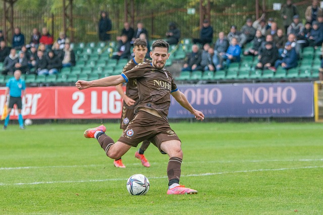 官方：大阪钢巴外援阿拉诺合同到期，将在赛季结束后离队